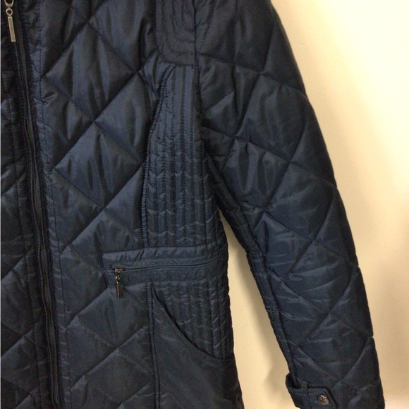 Weatherproof EUC blue/black poly fill long jacket, faux fur lining. - Picture 8 of 16
